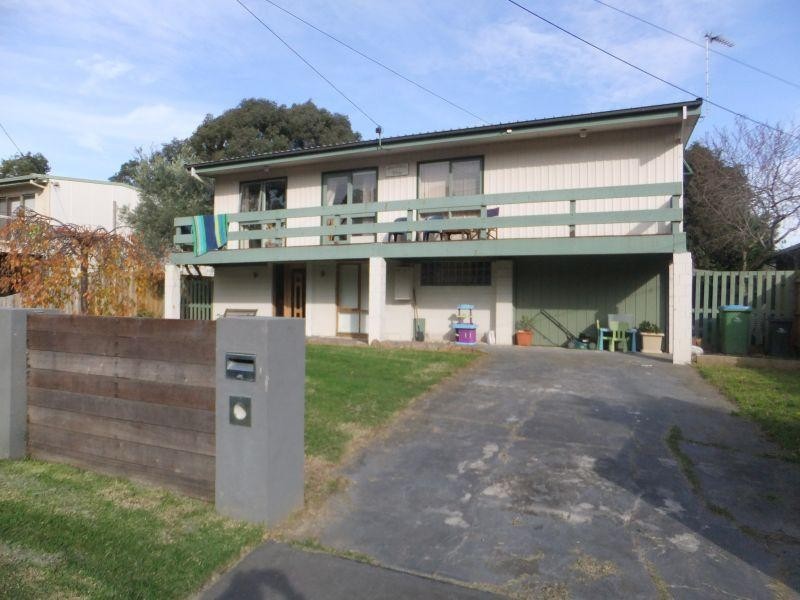 14 Illuka Street, Safety Beach VIC 3936