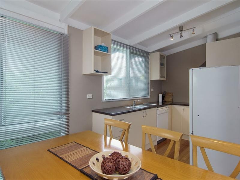 8 Kennington Road, Rosebud VIC 3939