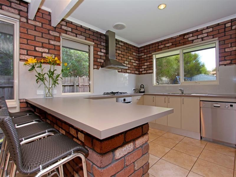 9 Sunningdale Road, Rosebud VIC 3939