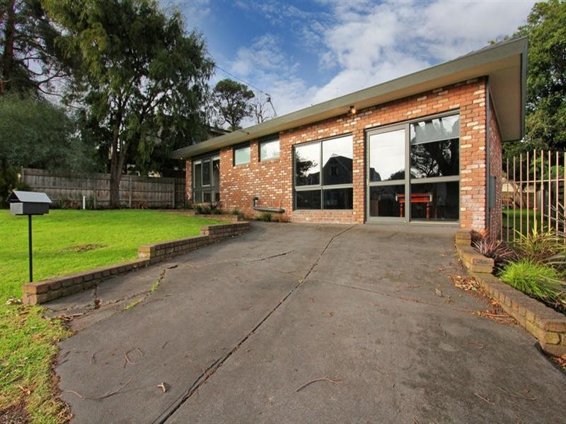 9 Sunningdale Road, Rosebud VIC 3939