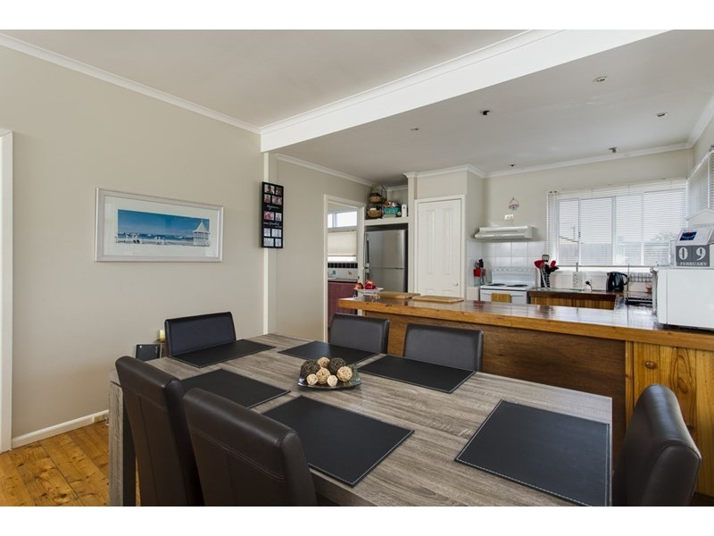 44 Fifth Avenue, Rosebud VIC 3939