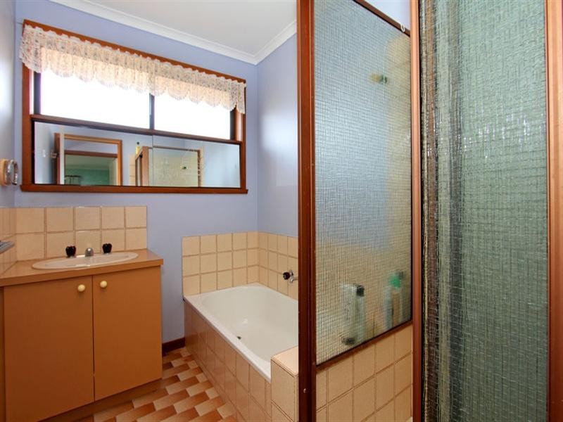 13 Ruyton Drive, Rosebud VIC 3939