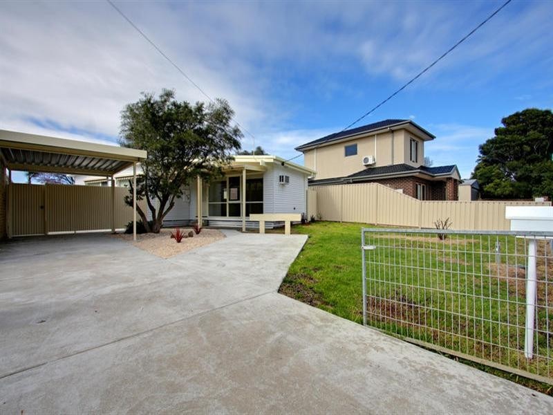 11 Madura Street, Rosebud VIC 3939