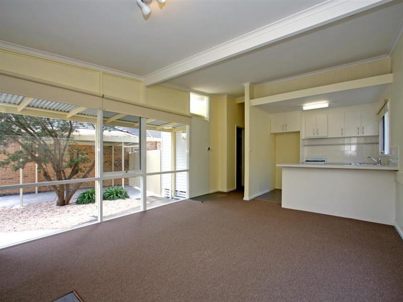 11 Madura Street, Rosebud VIC 3939