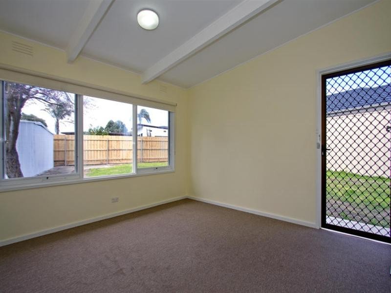 11 Madura Street, Rosebud VIC 3939