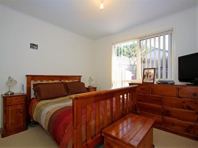 114 Sixth Avenue, Rosebud VIC 3939