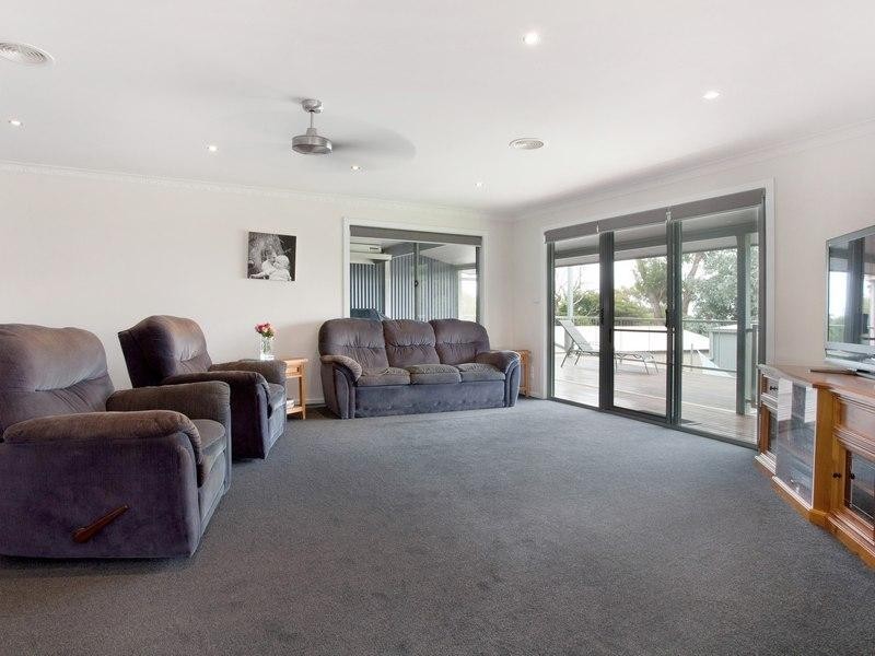 18 Hillman Avenue, Mccrae VIC 3938