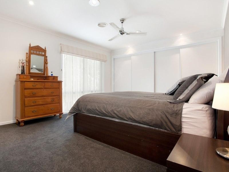 18 Hillman Avenue, Mccrae VIC 3938