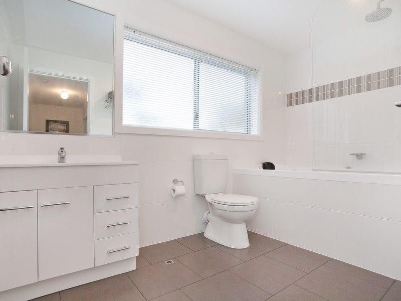 18 Hillman Avenue, Mccrae VIC 3938