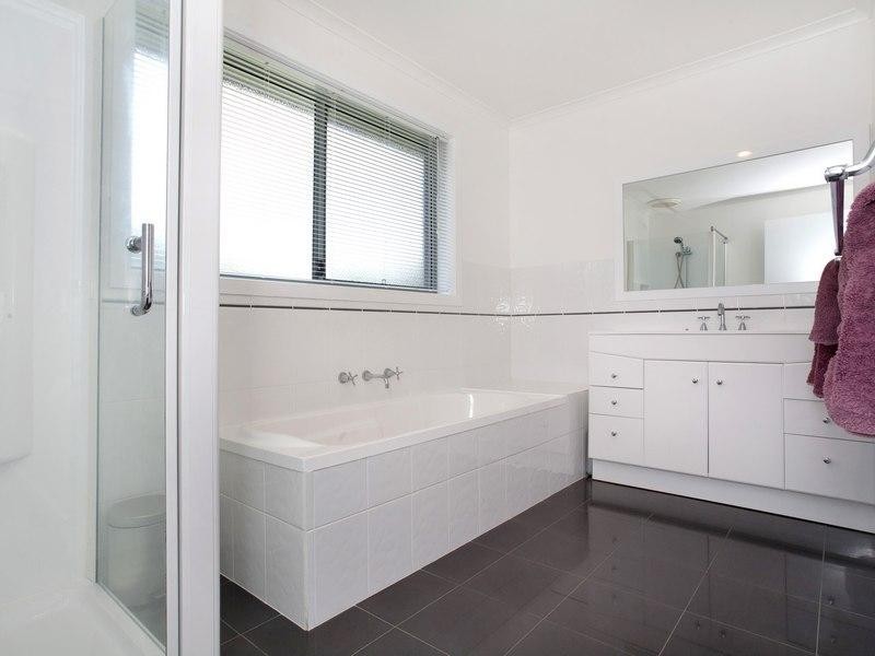 18 Hillman Avenue, Mccrae VIC 3938