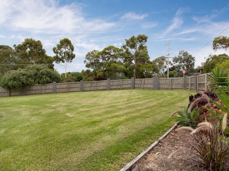 18 Hillman Avenue, Mccrae VIC 3938