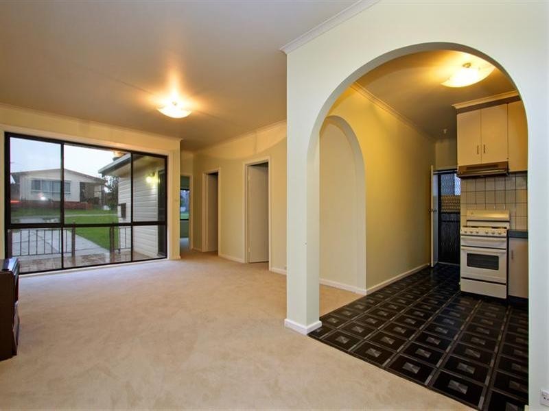 79 Seventh Avenue, Rosebud VIC 3939