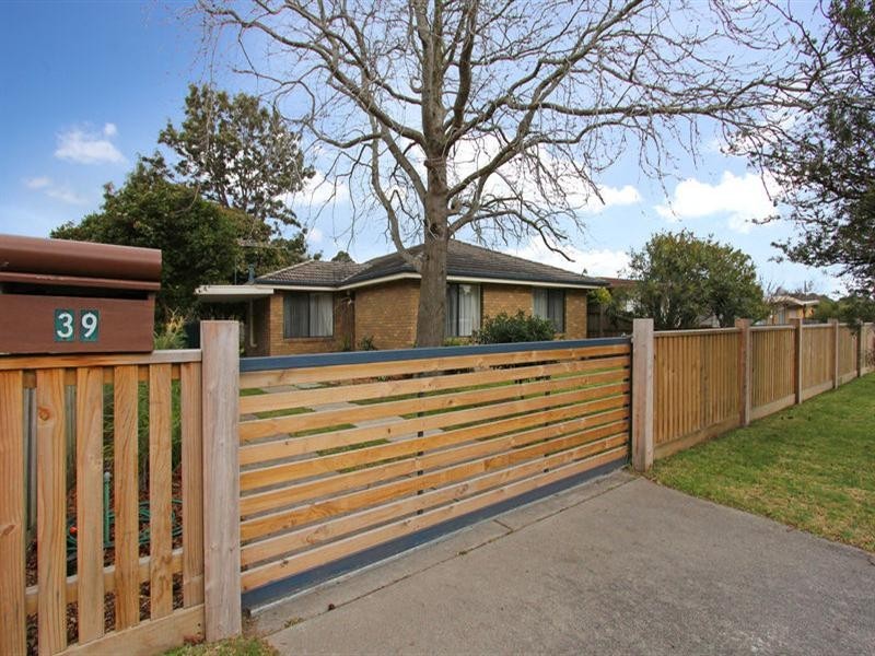 39 Ashenden Square, Rosebud West VIC 3940