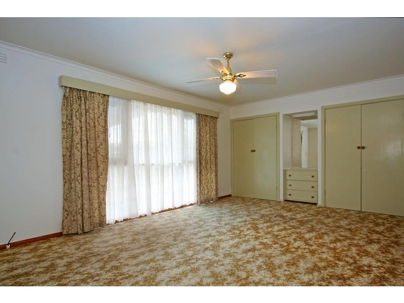 69 Broadway, Rosebud West VIC 3940