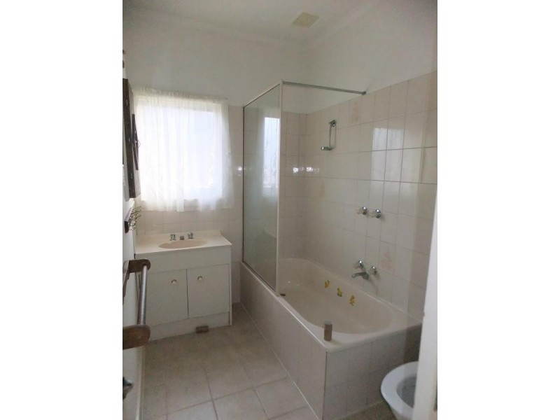 25 Grenville Grove, Rosebud West VIC 3940