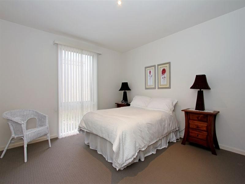 69a Potton Avenue, Rosebud VIC 3939