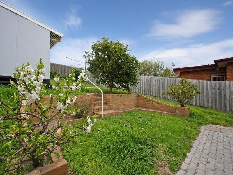 106 Fifth Avenue, Rosebud VIC 3939