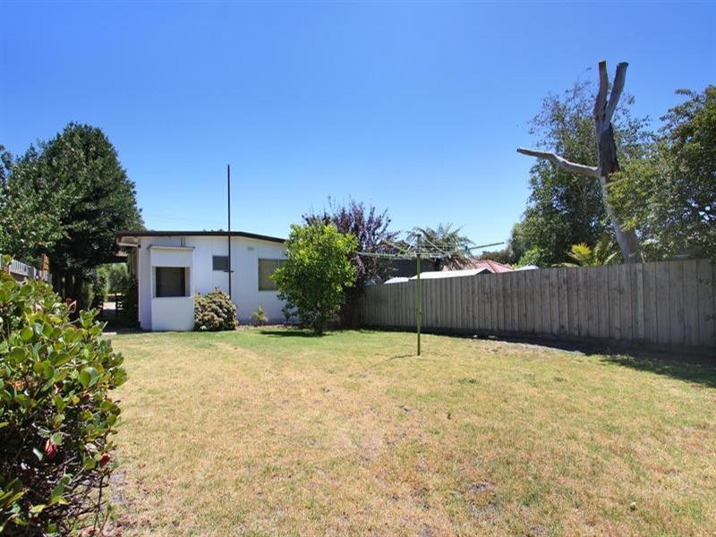 145 Ninth Avenue, Rosebud VIC 3939