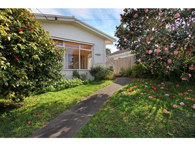 84 Sixth Avenue, Rosebud VIC 3939