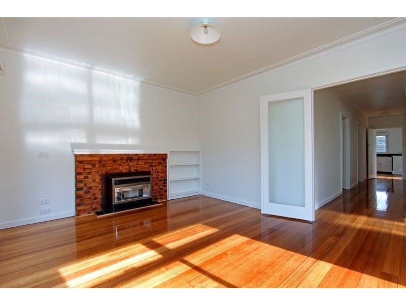 84 Sixth Avenue, Rosebud VIC 3939