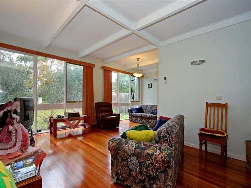 24 Woodvale Grove, Rosebud VIC 3939