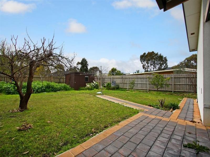 24 Woodvale Grove, Rosebud VIC 3939