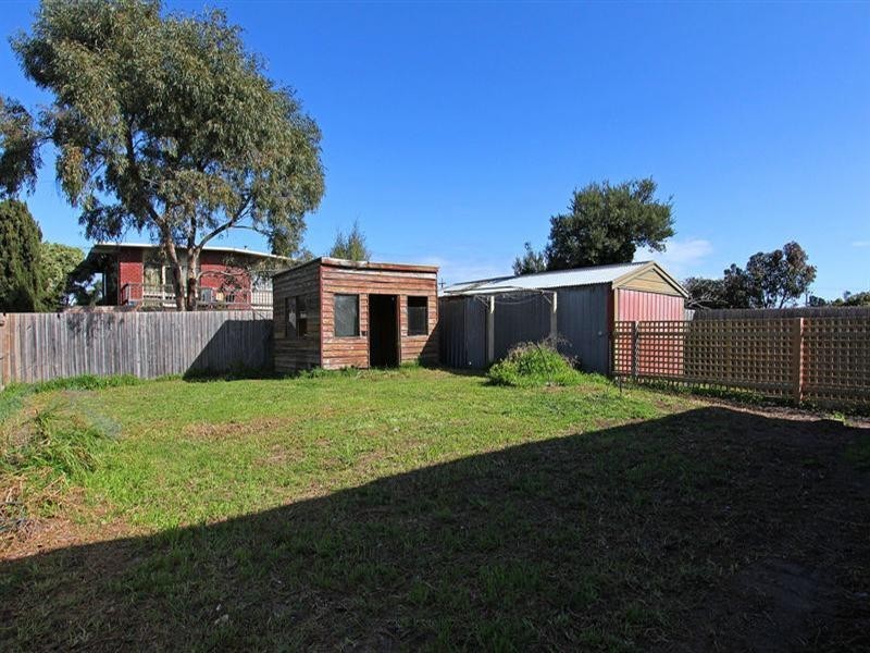 17 Hakea Avenue, Rosebud West VIC 3940