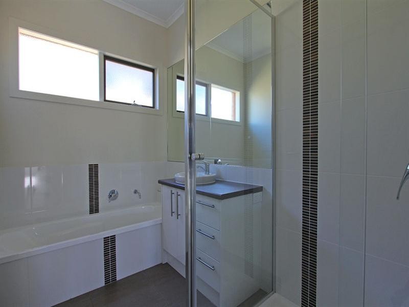 3,5 and 7 Karawa Close, Rosebud West VIC 3940