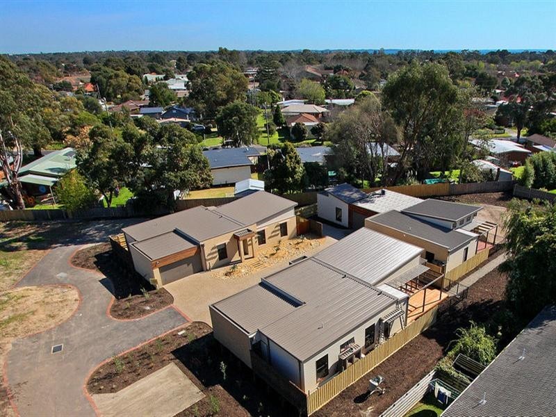 3,5 and 7 Karawa Close, Rosebud West VIC 3940