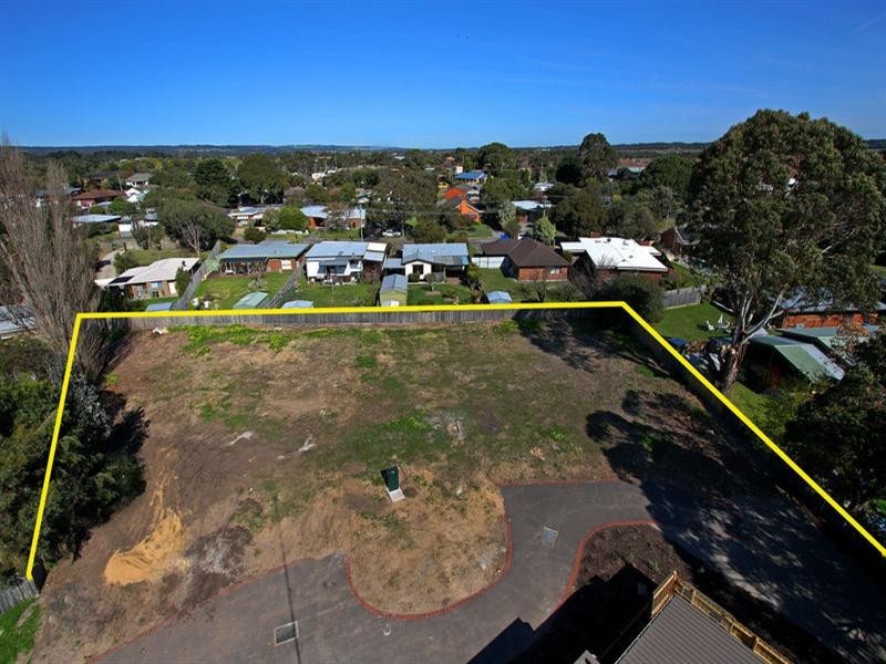 3,5 and 7 Karawa Close, Rosebud West VIC 3940