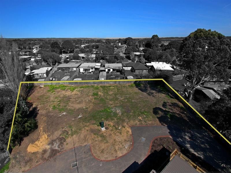 3,5 and 7 Karawa Close, Rosebud West VIC 3940