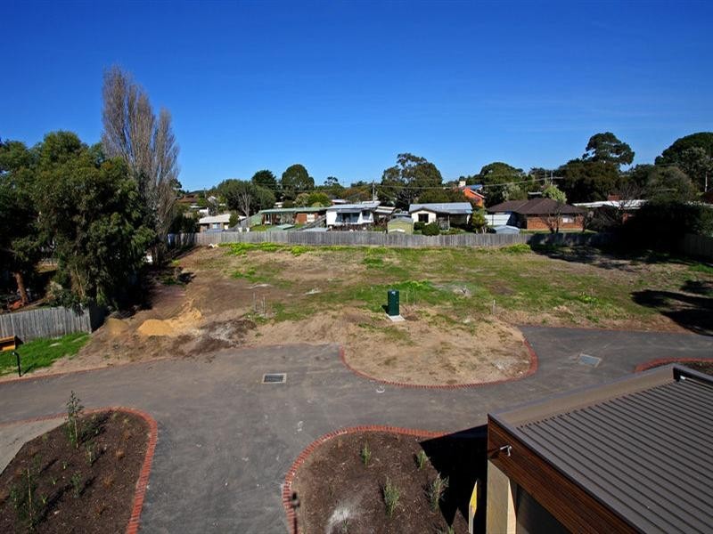 3,5 and 7 Karawa Close, Rosebud West VIC 3940