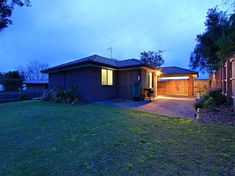 15 Wakool Avenue, Rosebud VIC 3939