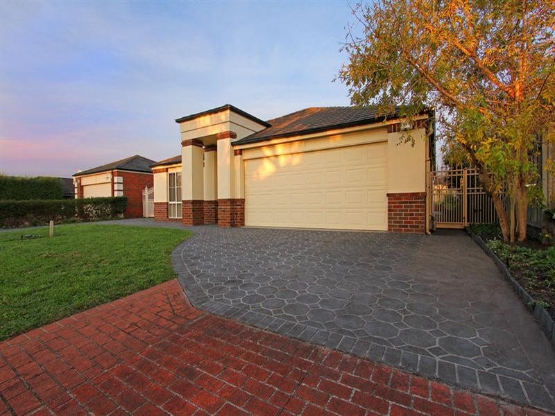 8 Seascape Place, Safety Beach VIC 3936