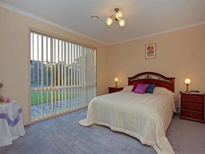 8 Seascape Place, Safety Beach VIC 3936