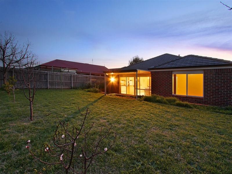 8 Seascape Place, Safety Beach VIC 3936