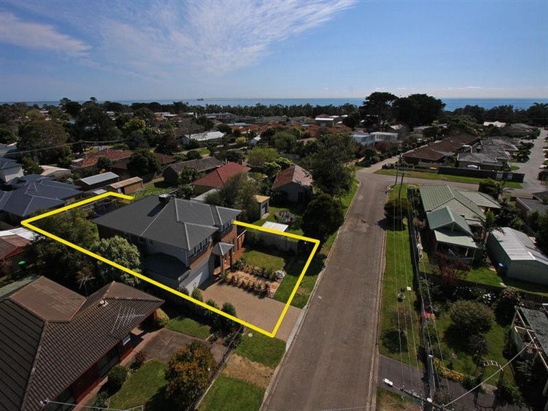 2 Spensley Street, Rosebud VIC 3939