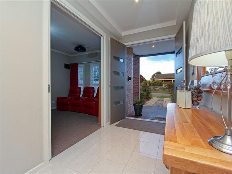 2 Spensley Street, Rosebud VIC 3939