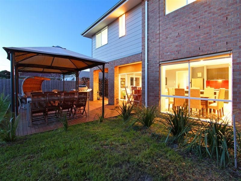 2 Spensley Street, Rosebud VIC 3939