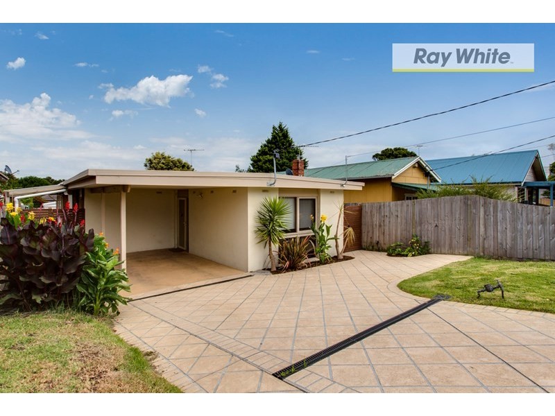 44 Seventh Avenue, Rosebud VIC 3939