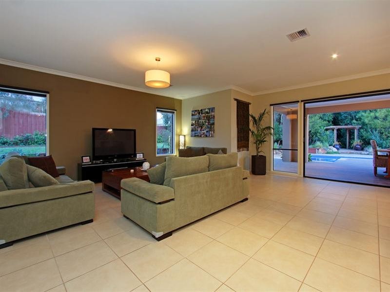 3 Peppermint Court, Rosebud VIC 3939