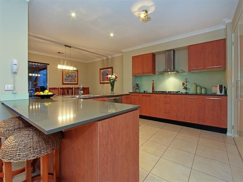 3 Peppermint Court, Rosebud VIC 3939
