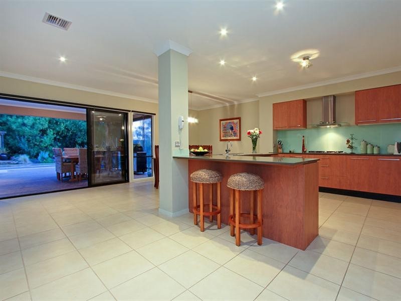 3 Peppermint Court, Rosebud VIC 3939