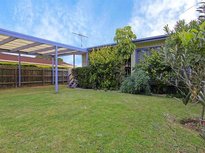11 Ella Crescent, Rosebud West VIC 3940