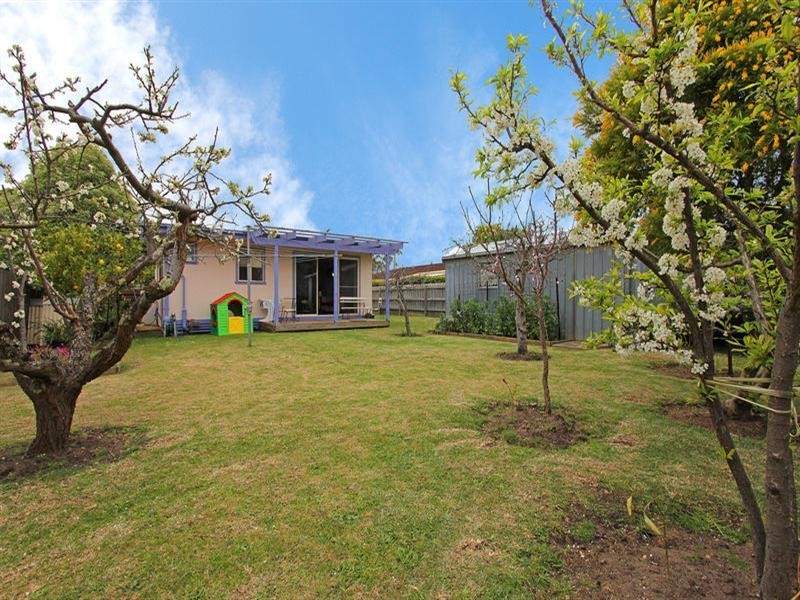 11 Ella Crescent, Rosebud West VIC 3940