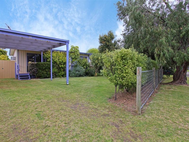 11 Ella Crescent, Rosebud West VIC 3940