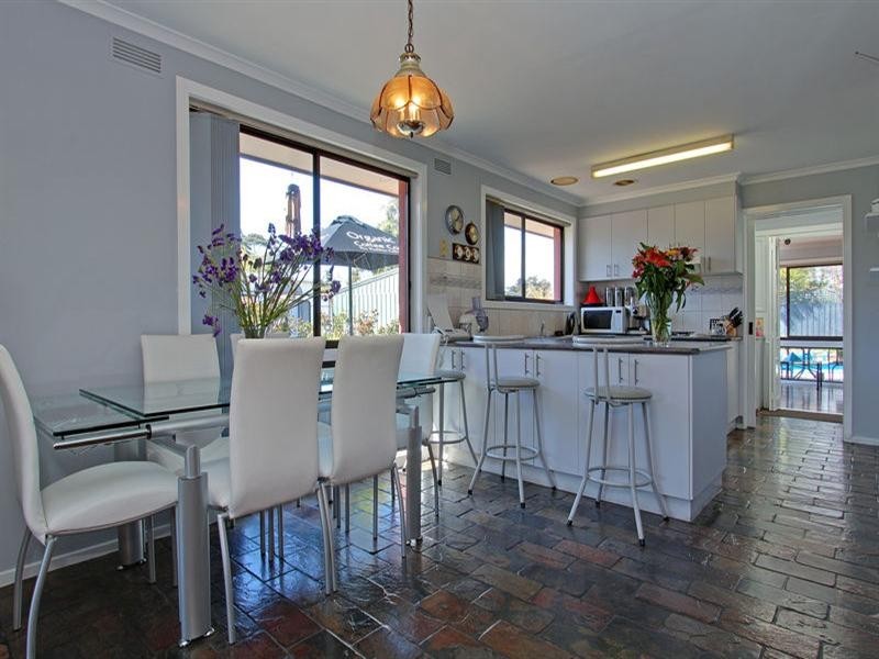 16 Lambert Court, Rosebud VIC 3939