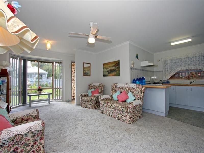 4 Third Avenue, Rosebud VIC 3939