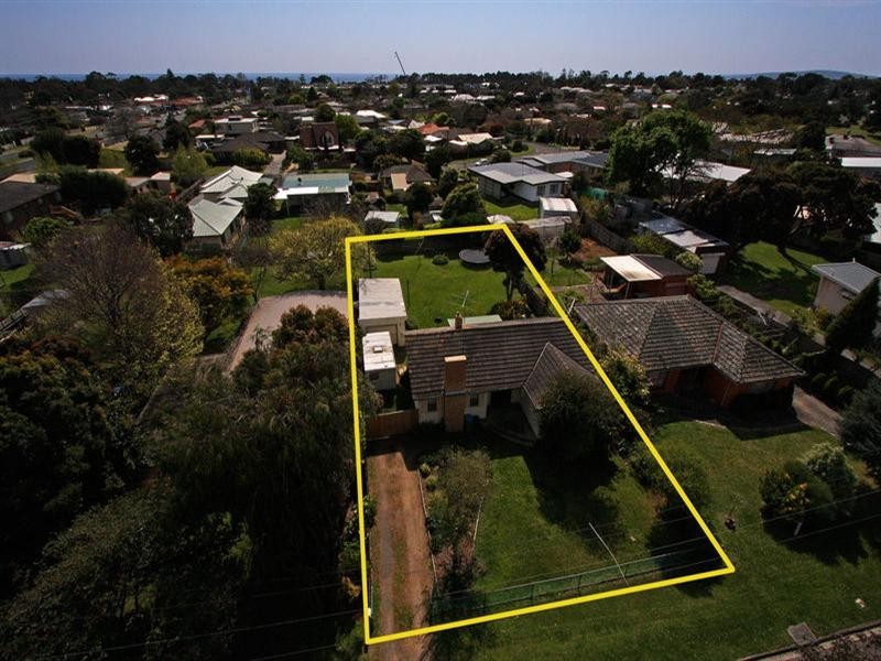 10 Warraburra Avenue, Rosebud VIC 3939