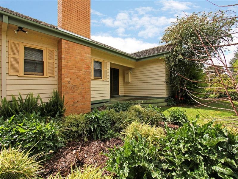 10 Warraburra Avenue, Rosebud VIC 3939